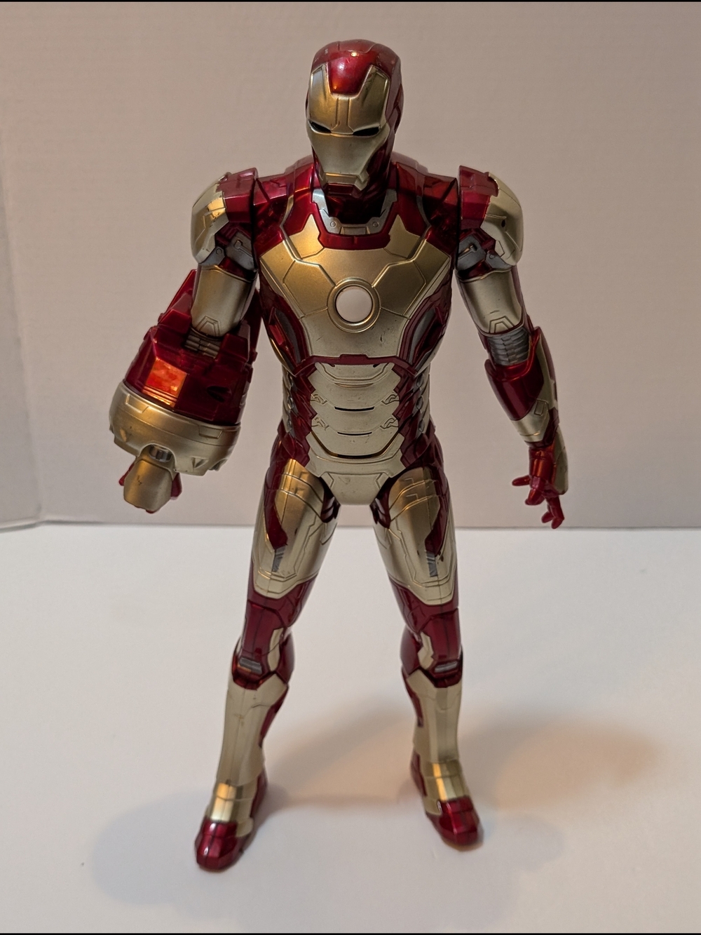 Electronic Talking Blasting 15 Inch Iron Man Avengers Action Figure Marvel 2012